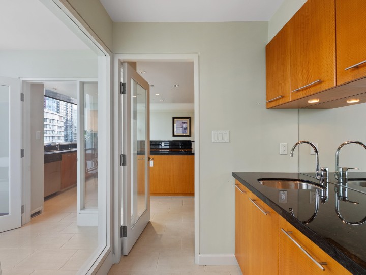 Photo 16 at 2502 - 323 Jervis Street, Coal Harbour, Vancouver West