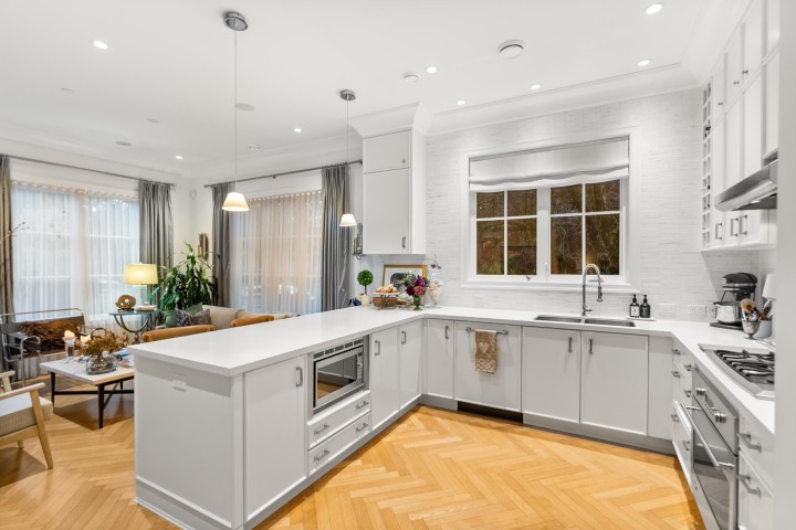 Photo 12 at 98 W 18th Avenue, Cambie, Vancouver West