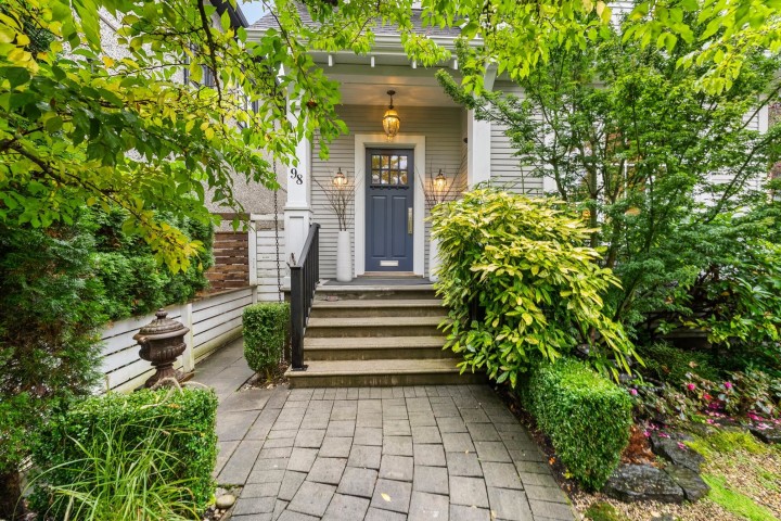 Photo 5 at 98 W 18th Avenue, Cambie, Vancouver West
