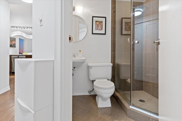 Photo 12 at 1401 - 907 Beach Avenue, Yaletown, Vancouver West