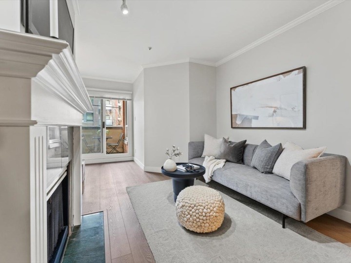 Photo 2 at 205 - 3638 W Broadway, Kitsilano, Vancouver West