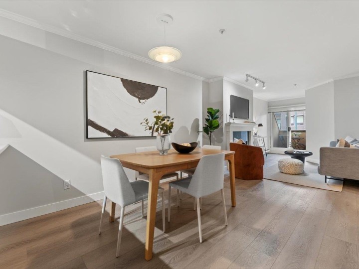 Photo 6 at 205 - 3638 W Broadway, Kitsilano, Vancouver West