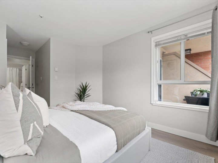 Photo 16 at 205 - 3638 W Broadway, Kitsilano, Vancouver West