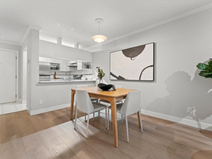 Photo 8 at 205 - 3638 W Broadway, Kitsilano, Vancouver West