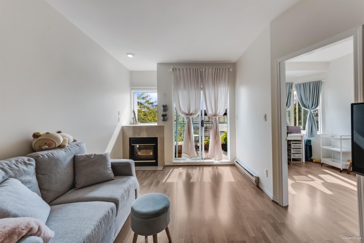 Photo 3 at 104 - 177 W 5th Street, Lower Lonsdale, North Vancouver