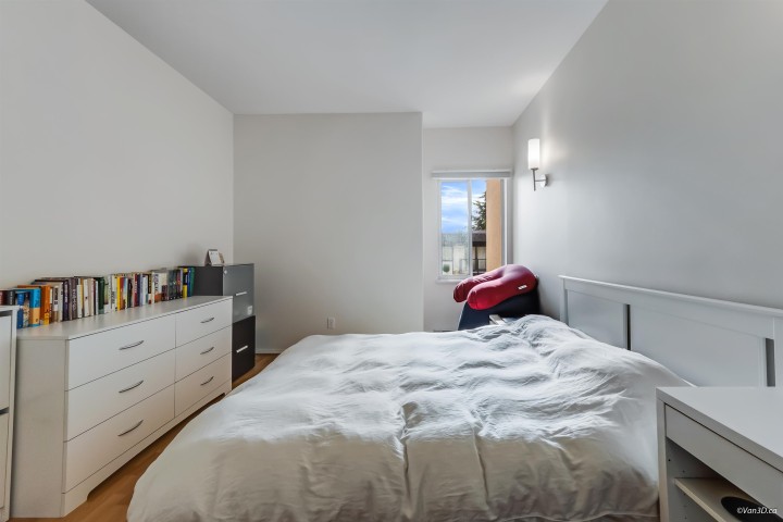 Photo 11 at 104 - 177 W 5th Street, Lower Lonsdale, North Vancouver