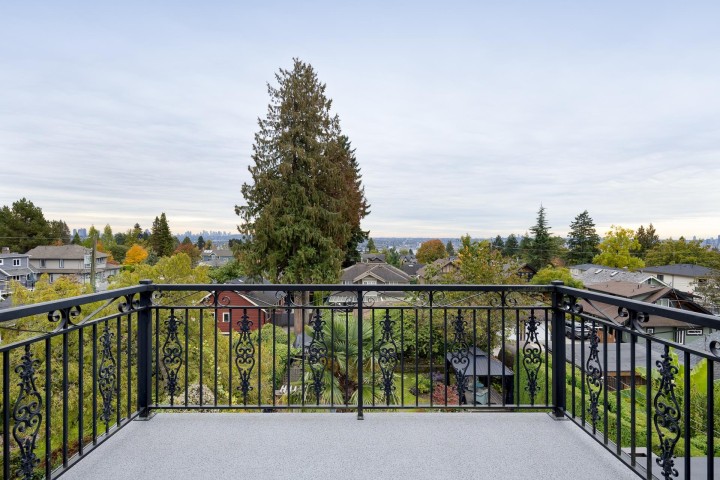 Photo 32 at 529 E 11th Street, Boulevard, North Vancouver