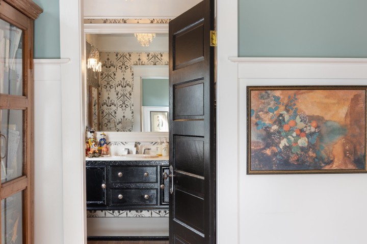 Photo 14 at 529 E 11th Street, Boulevard, North Vancouver