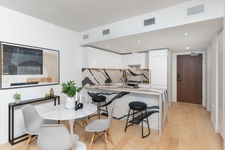 Photo 5 at 1104 - 135 E 13th Street, Central Lonsdale, North Vancouver