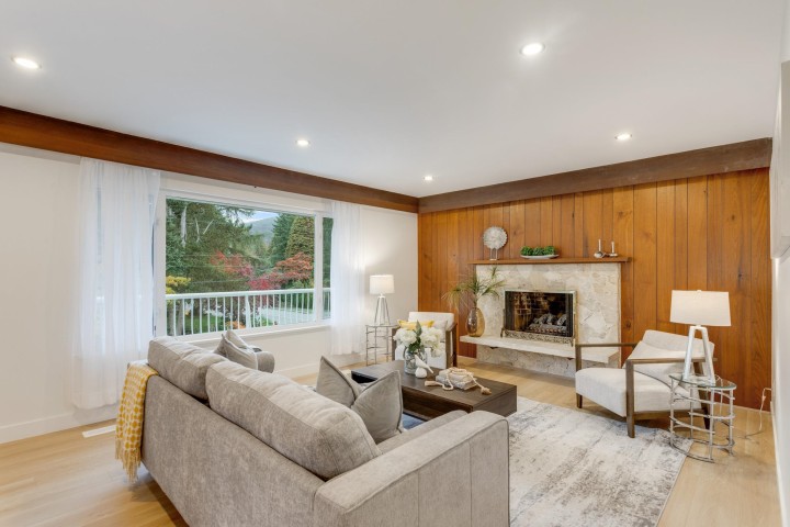 Photo 3 at 3288 Hoskins Road, Lynn Valley, North Vancouver