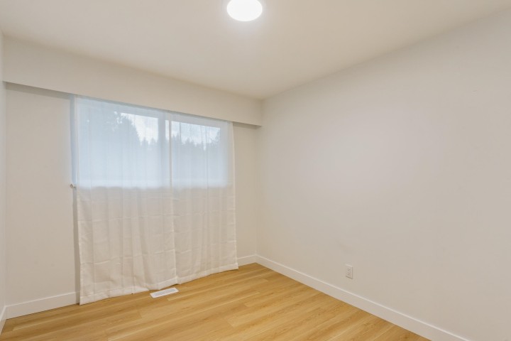 Photo 14 at 3288 Hoskins Road, Lynn Valley, North Vancouver