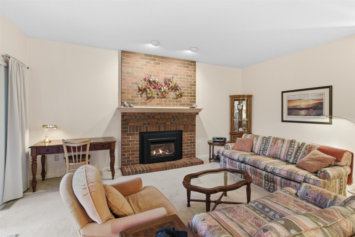 Photo 4 at 6960 Odlum Court, Whytecliff, West Vancouver