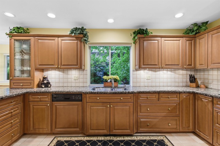 Photo 8 at 6960 Odlum Court, Whytecliff, West Vancouver