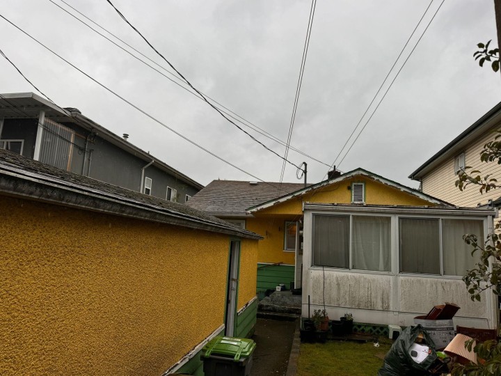 Photo 3 at 7544 Main Street, South Vancouver, Vancouver East