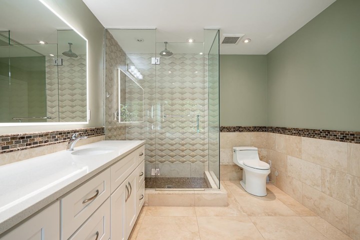 Photo 27 at 1562 Pinecrest Drive, Canterbury WV, West Vancouver