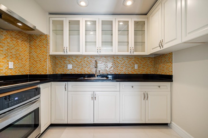 Photo 16 at 1562 Pinecrest Drive, Canterbury WV, West Vancouver