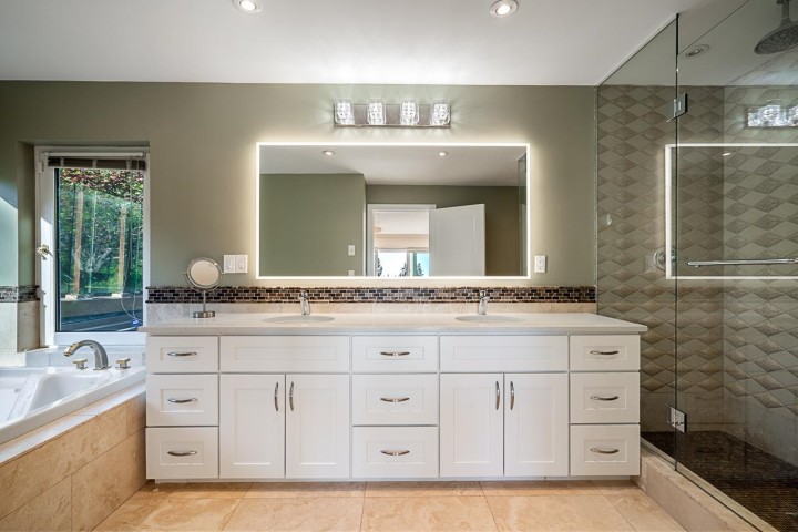 Photo 22 at 1562 Pinecrest Drive, Canterbury WV, West Vancouver