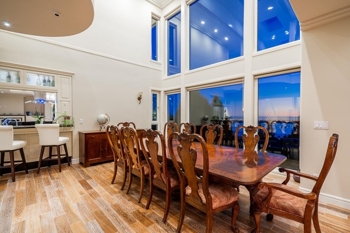 Photo 7 at 1562 Pinecrest Drive, Canterbury WV, West Vancouver