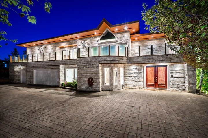 Photo 5 at 1562 Pinecrest Drive, Canterbury WV, West Vancouver