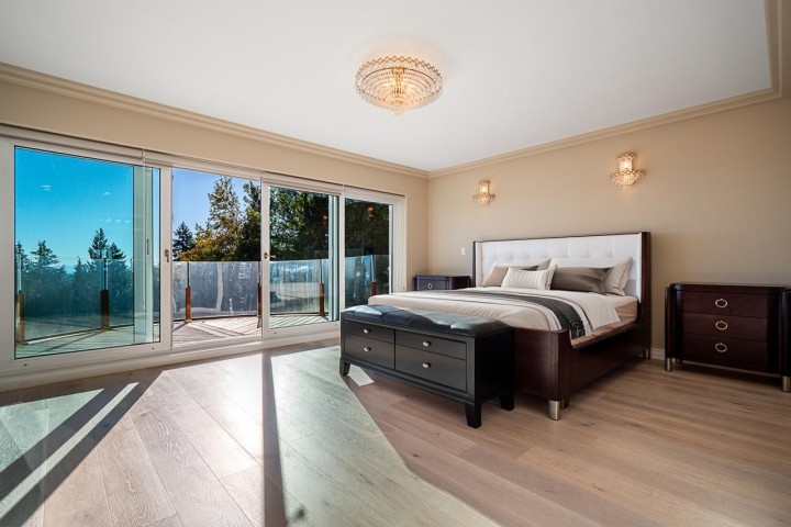 Photo 20 at 1562 Pinecrest Drive, Canterbury WV, West Vancouver