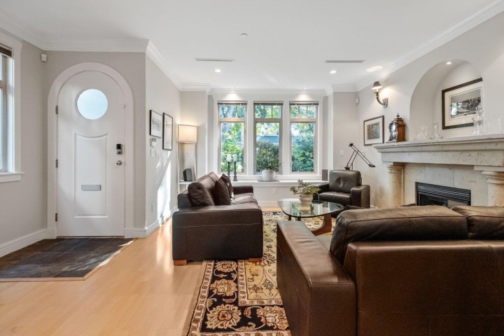 Photo 2 at 6677 Laburnum Street, Kerrisdale, Vancouver West
