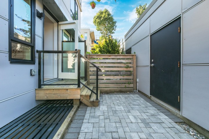 Photo 17 at 2431 W Broadway Street, Kitsilano, Vancouver West