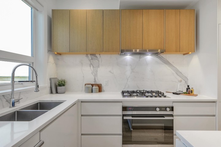 Photo 7 at 2431 W Broadway Street, Kitsilano, Vancouver West