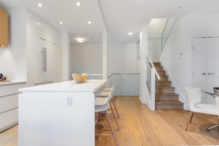 Photo 9 at 2431 W Broadway Street, Kitsilano, Vancouver West