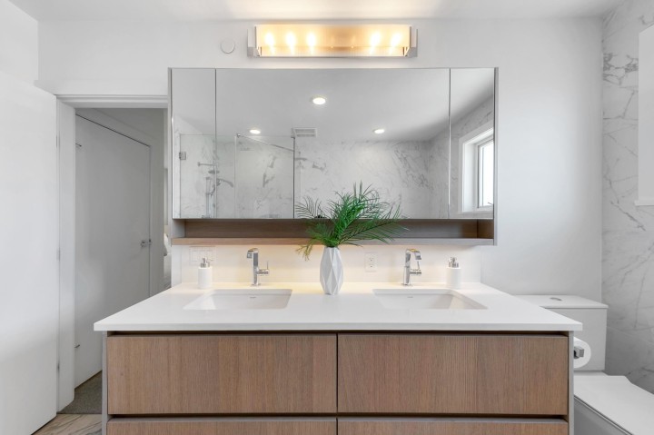 Photo 30 at 2431 W Broadway Street, Kitsilano, Vancouver West