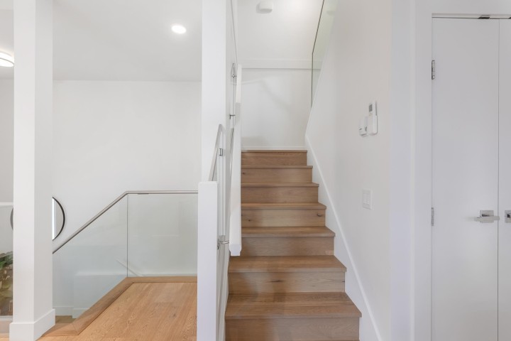 Photo 18 at 2431 W Broadway Street, Kitsilano, Vancouver West