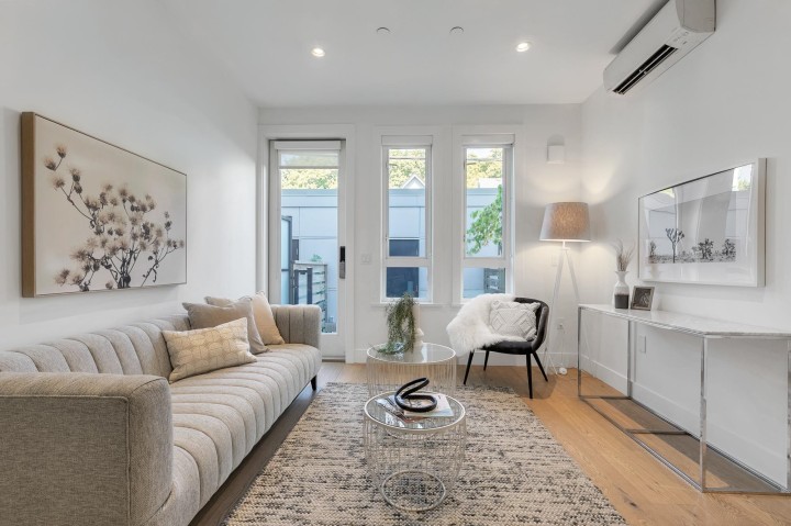 Photo 11 at 2431 W Broadway Street, Kitsilano, Vancouver West