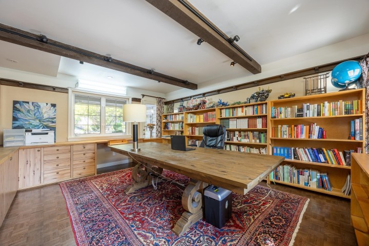 Photo 9 at 539 Newcroft Place, Cedardale, West Vancouver