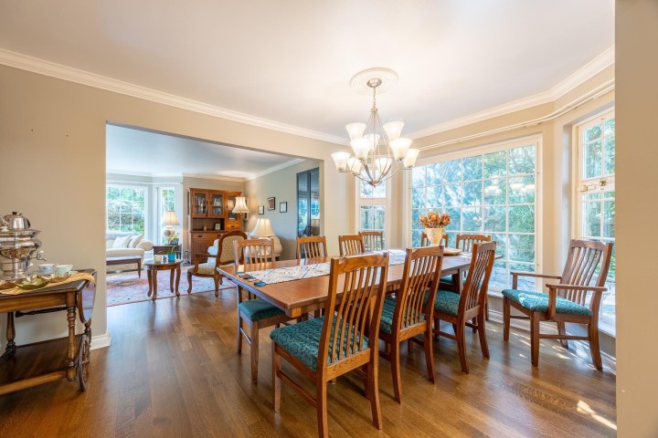 Photo 11 at 539 Newcroft Place, Cedardale, West Vancouver