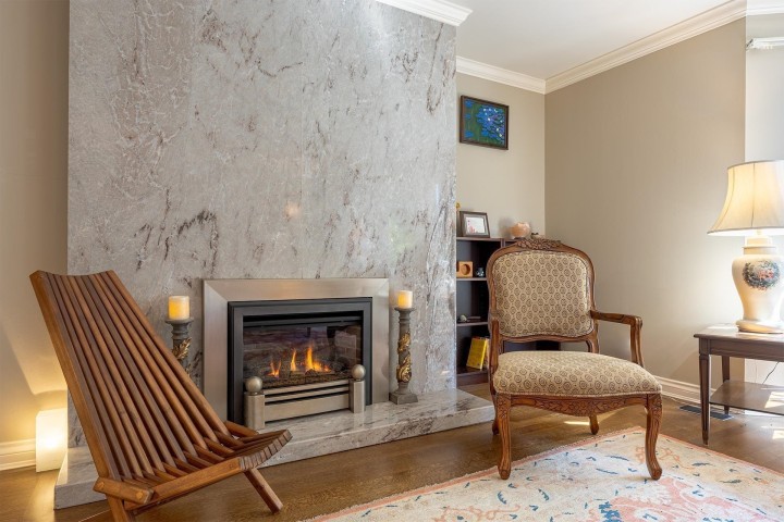 Photo 4 at 539 Newcroft Place, Cedardale, West Vancouver