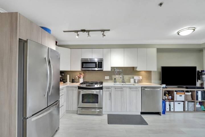 Photo 13 at 309 - 857 W 15th Street, Mosquito Creek, North Vancouver