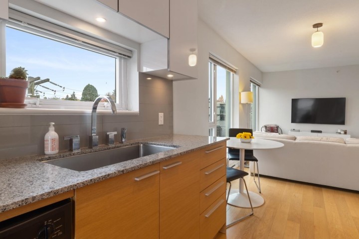 Photo 7 at 507 - 1808 W 3rd Avenue, Kitsilano, Vancouver West