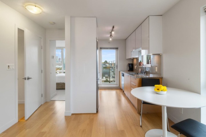Photo 4 at 507 - 1808 W 3rd Avenue, Kitsilano, Vancouver West