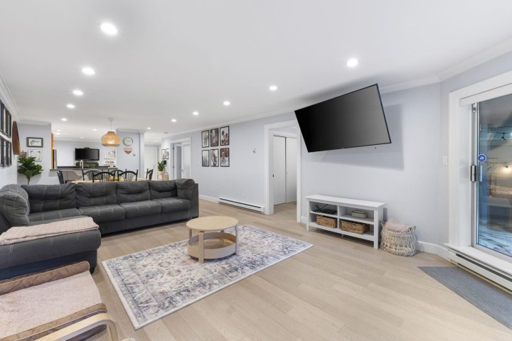 Photo 5 at 102 - 1500 Ostler Court, Indian River, North Vancouver