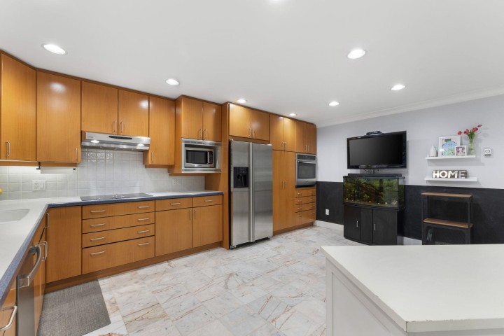 Photo 11 at 102 - 1500 Ostler Court, Indian River, North Vancouver