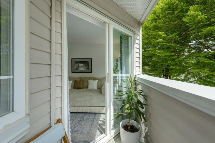 Photo 6 at 301 - 29 Nanaimo Street, Hastings, Vancouver East