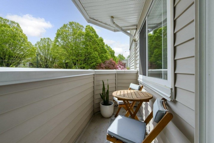 Photo 7 at 301 - 29 Nanaimo Street, Hastings, Vancouver East