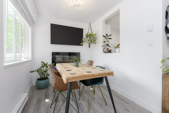 Photo 3 at 301 - 29 Nanaimo Street, Hastings, Vancouver East