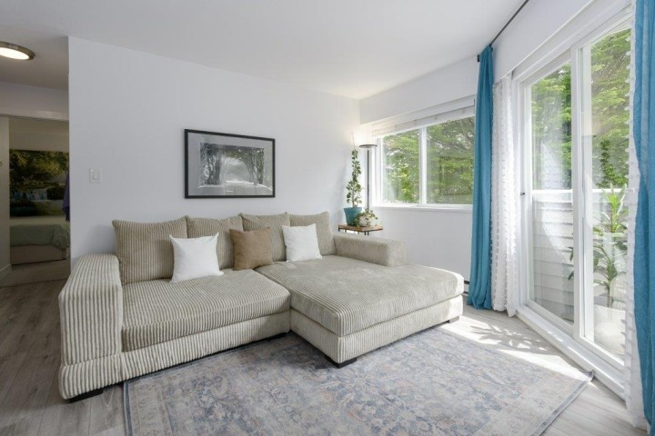 Photo 1 at 301 - 29 Nanaimo Street, Hastings, Vancouver East