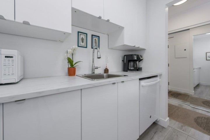 Photo 14 at 301 - 29 Nanaimo Street, Hastings, Vancouver East