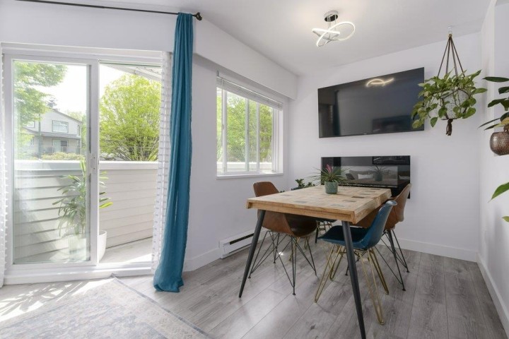 Photo 4 at 301 - 29 Nanaimo Street, Hastings, Vancouver East