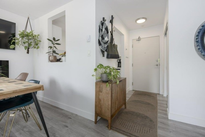 Photo 8 at 301 - 29 Nanaimo Street, Hastings, Vancouver East