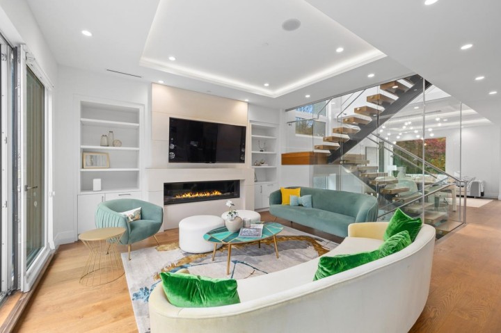 Photo 8 at 4291 W 29th Avenue, Dunbar, Vancouver West