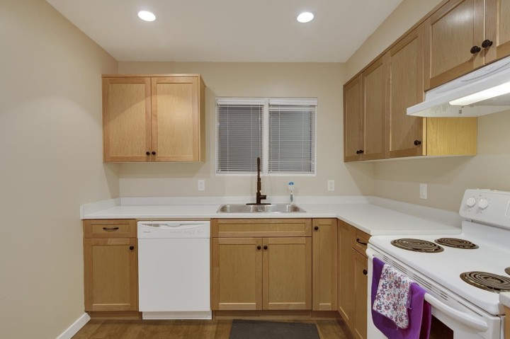 Photo 16 at 3380 Marquette Crescent, Champlain Heights, Vancouver East