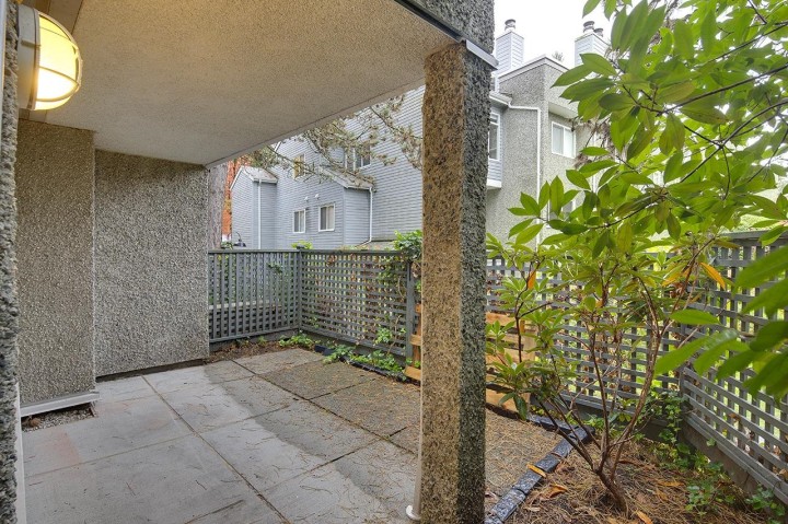 Photo 5 at 3380 Marquette Crescent, Champlain Heights, Vancouver East