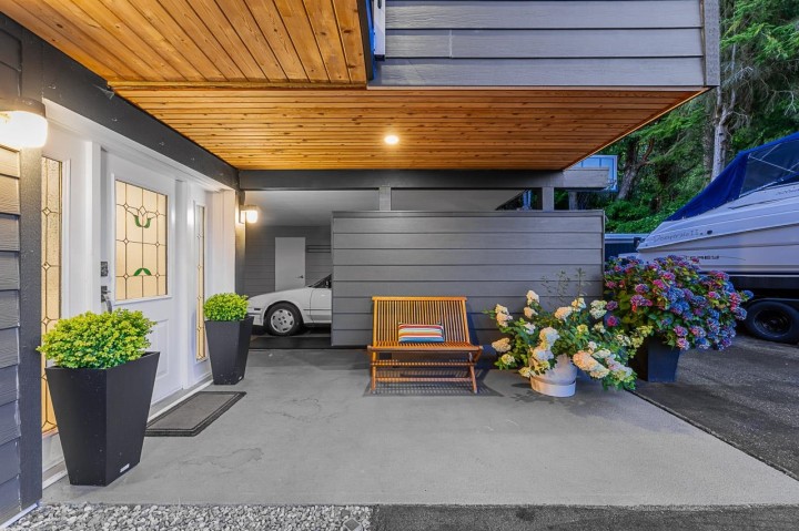 Photo 10 at 4375 Woodcrest Road, Cypress Park Estates, West Vancouver